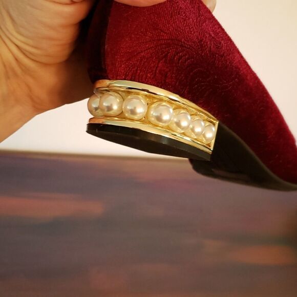 EUC Isaac Mizrahi Slip-On Velvet Flats (Slight Heel) With Pearl Accents Sz 7M - Picture 4 of 6